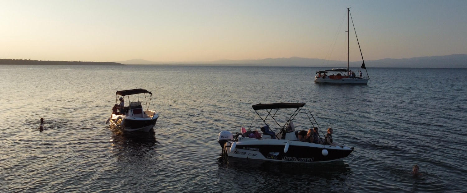 Afternoon boat rental in Halkidiki