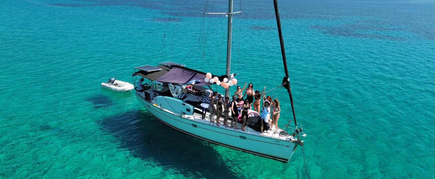 Sailing boat Sirena for bachelor parties in Halkidiki